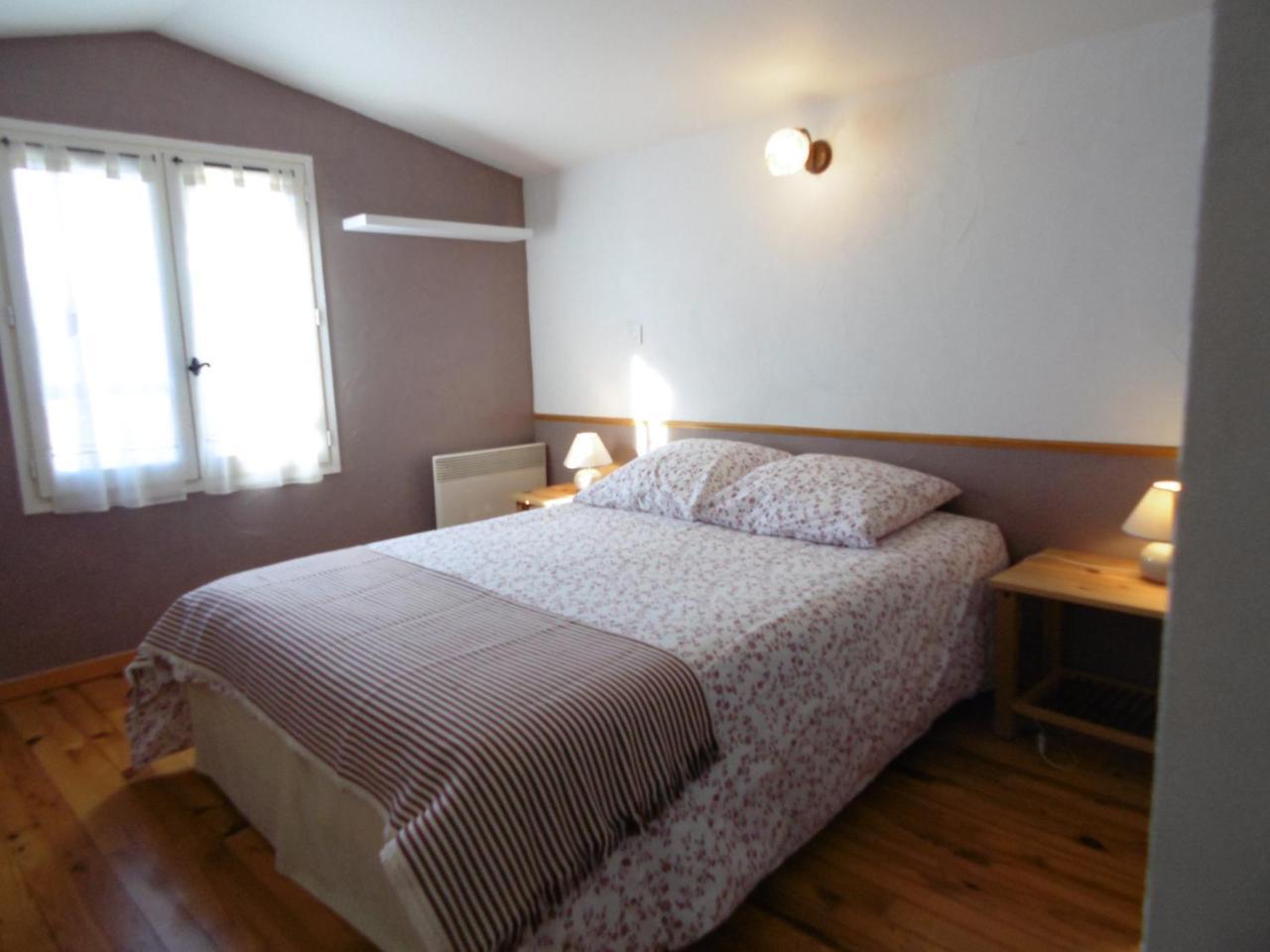 Bed and Breakfast La Ferme De Valauris Систерон Экстерьер фото